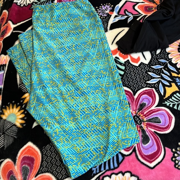 6 pairs of leggings Lularoe & Basic Priced for all 6 pairs together - Picture 9 of 16
